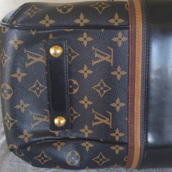 𝅺AUTHENTIC Louis Vuitton Handbag - Picture 11 of 17